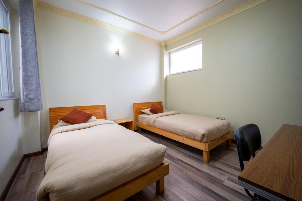 Shine Homestay Famille Francophone Katmandou Extérieur photo