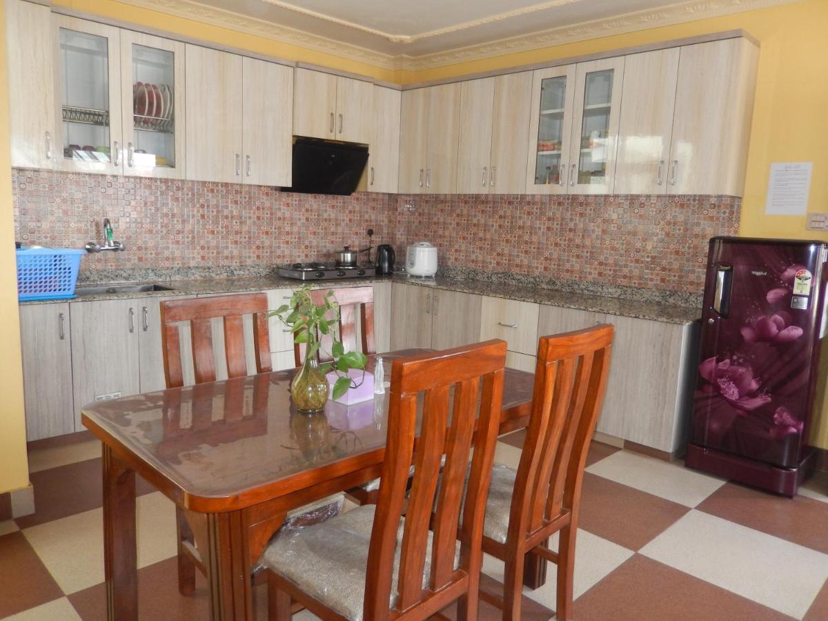 Shine Homestay Famille Francophone Katmandou Extérieur photo