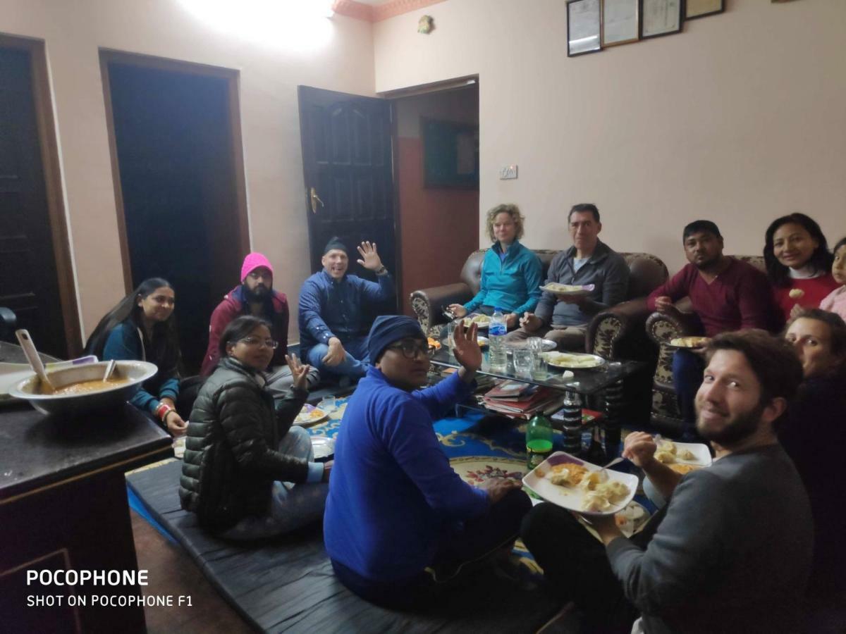 Shine Homestay Famille Francophone Katmandou Extérieur photo