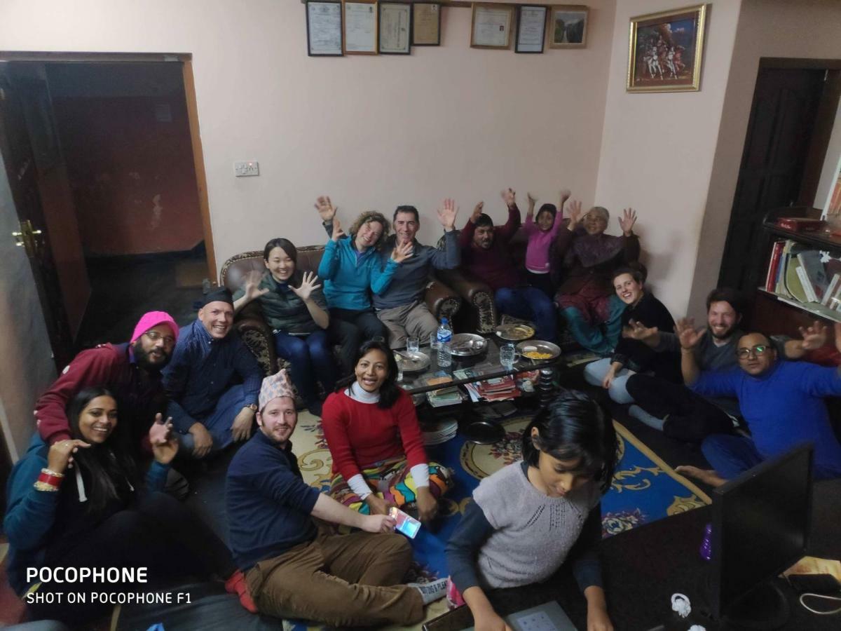 Shine Homestay Famille Francophone Katmandou Extérieur photo