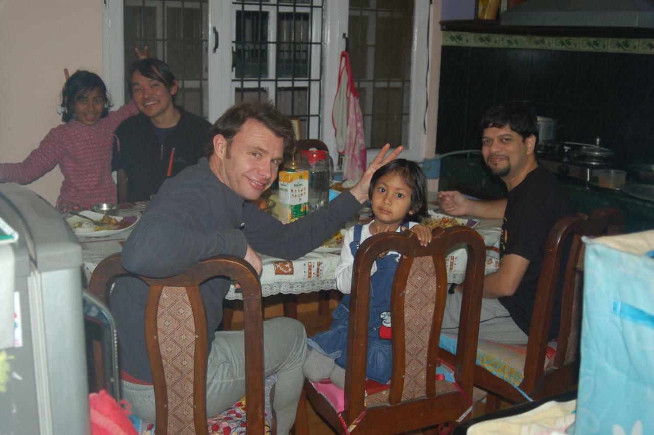 Shine Homestay Famille Francophone Katmandou Extérieur photo