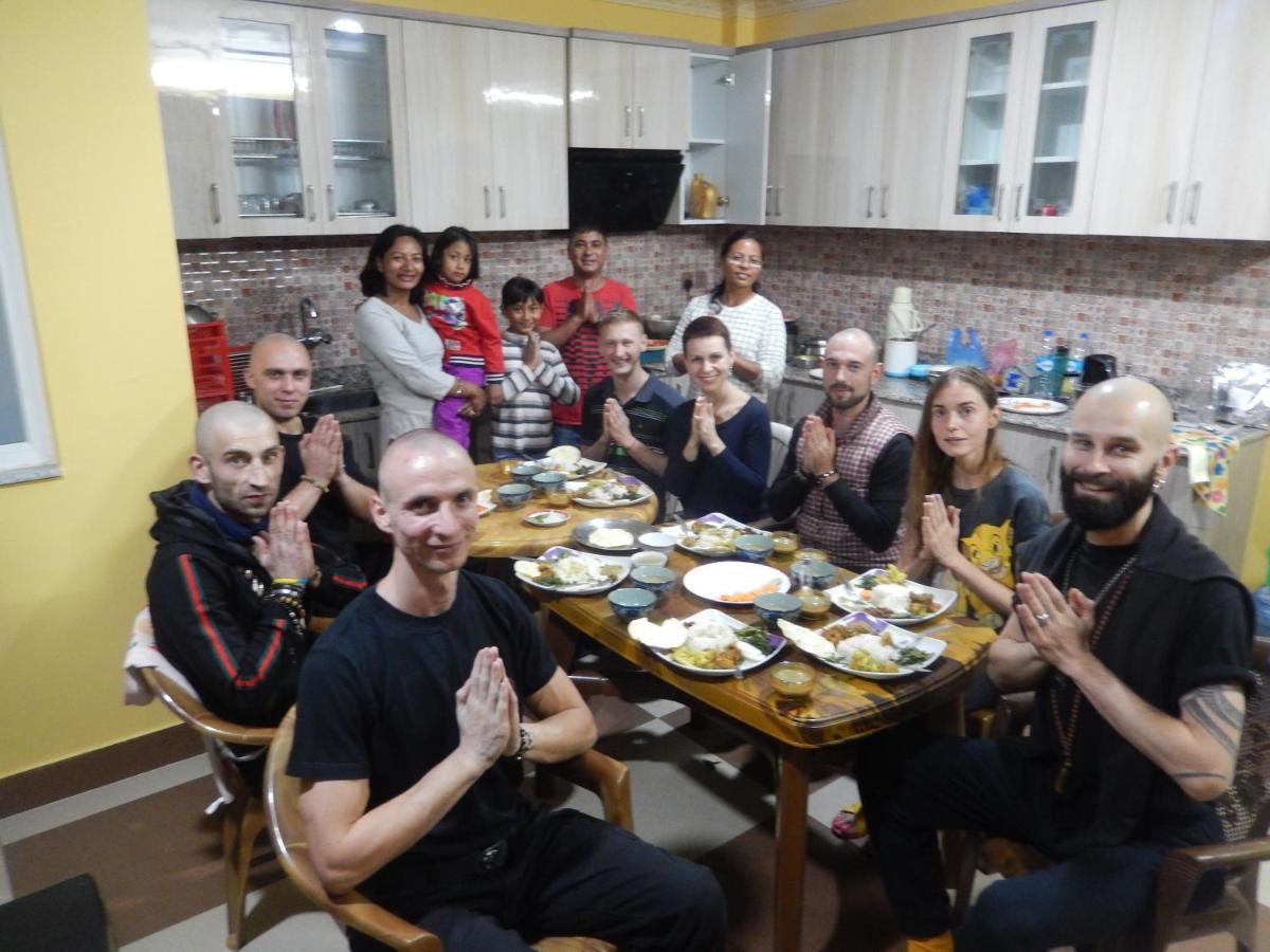 Shine Homestay Famille Francophone Katmandou Extérieur photo