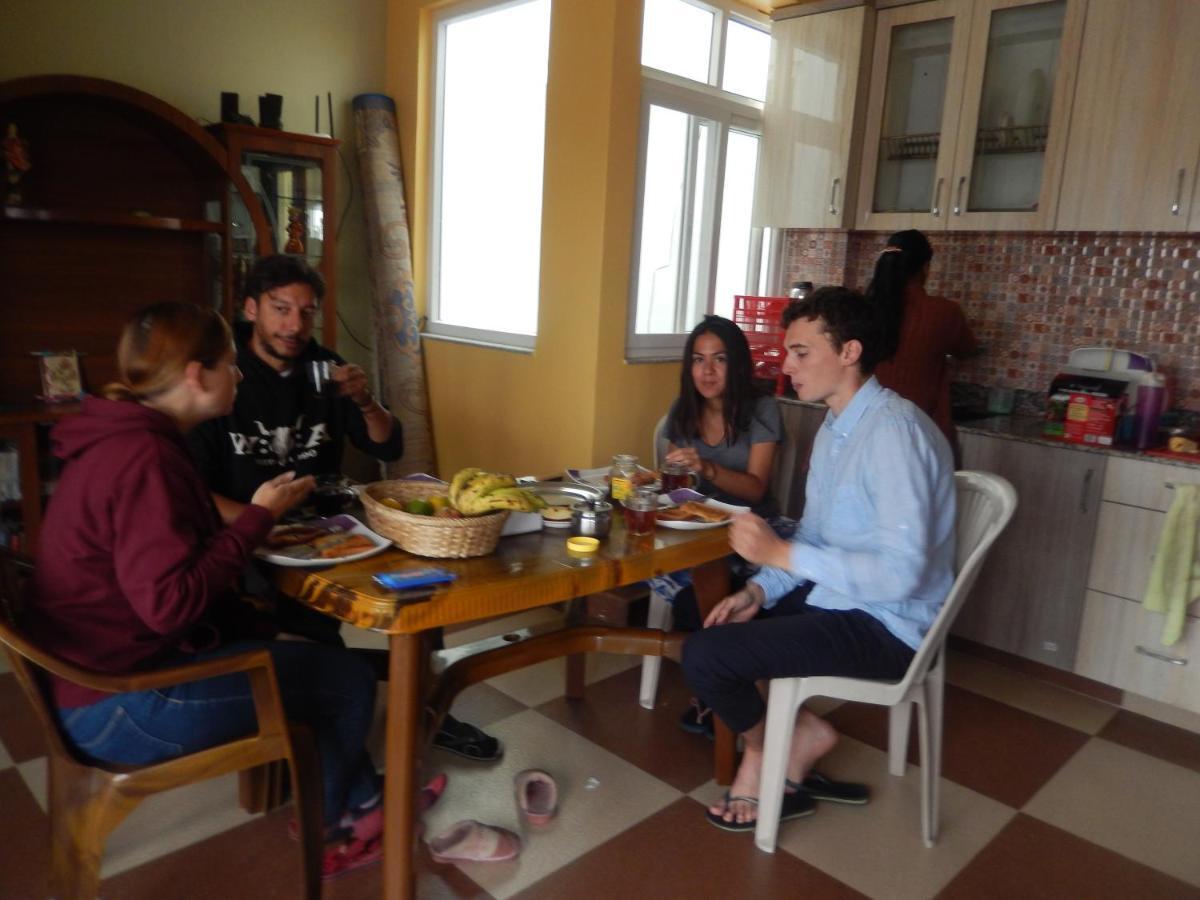 Shine Homestay Famille Francophone Katmandou Extérieur photo